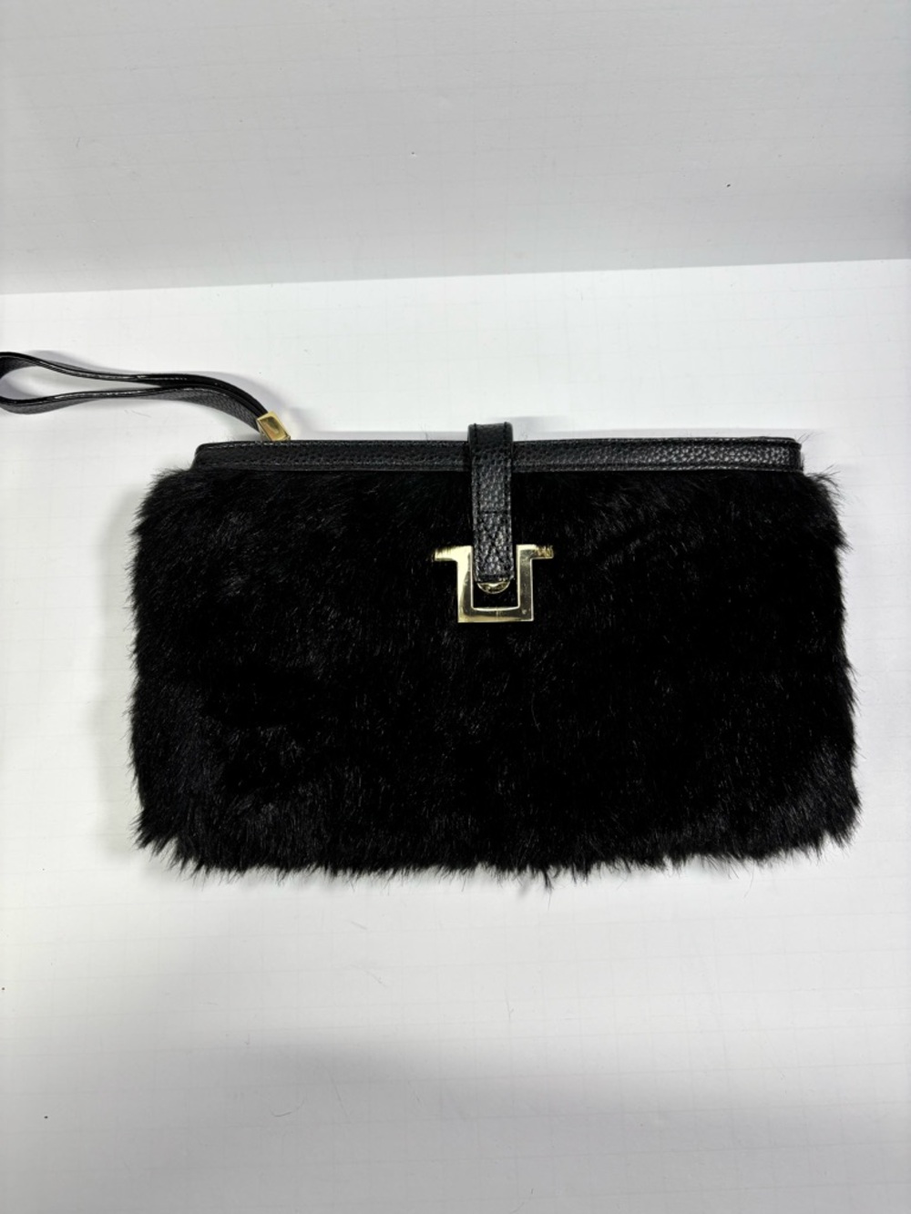 ✨Ann Taylor Clutch Bag Faux Fur Black  Gold Wristlet Evening